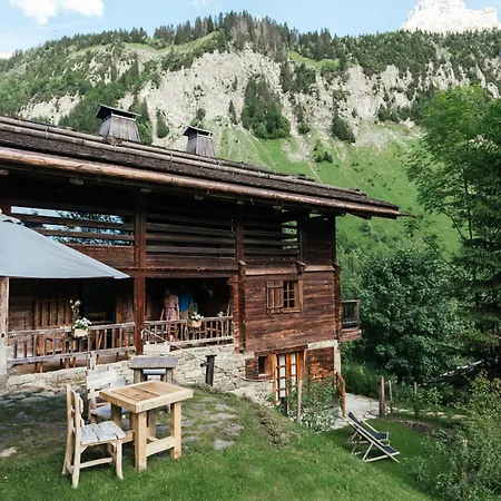 1864 Bed and breakfast