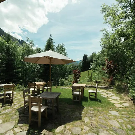 1864 Bed and breakfast Le Grand-Bornand